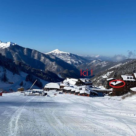 Pleine Nature Pied Pistes Piscine Chauffee 우스투 외부 사진