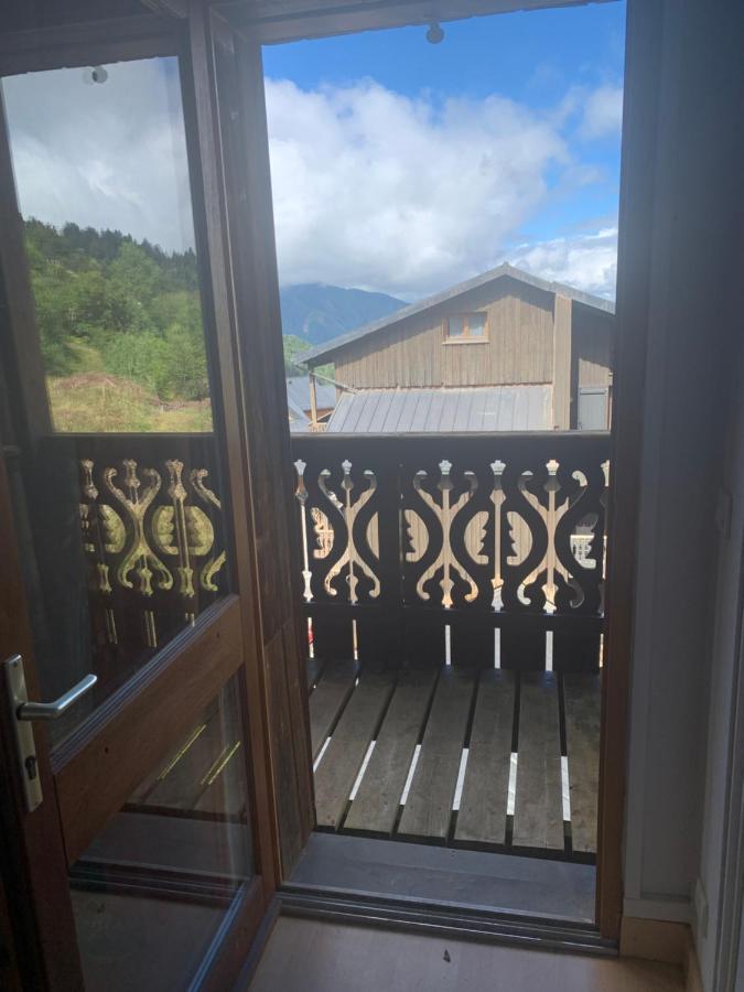 Pleine Nature Pied Pistes Piscine Chauffee 우스투 외부 사진