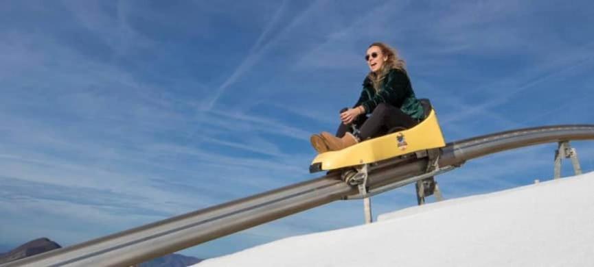 Pleine Nature Pied Pistes Piscine Chauffee 우스투 외부 사진